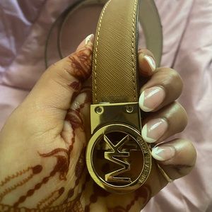 Michaels Kors Reversible belt